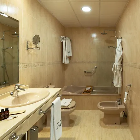 Altos De 4* Istán