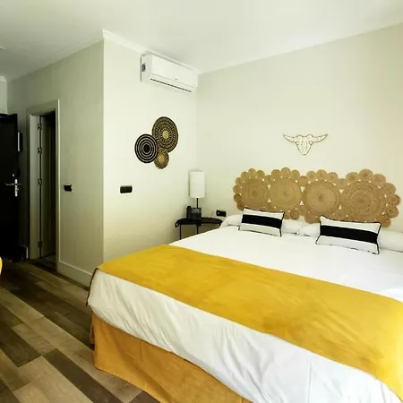 Altos De 4* Istán