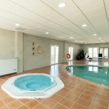 فندق Altos De 4*
